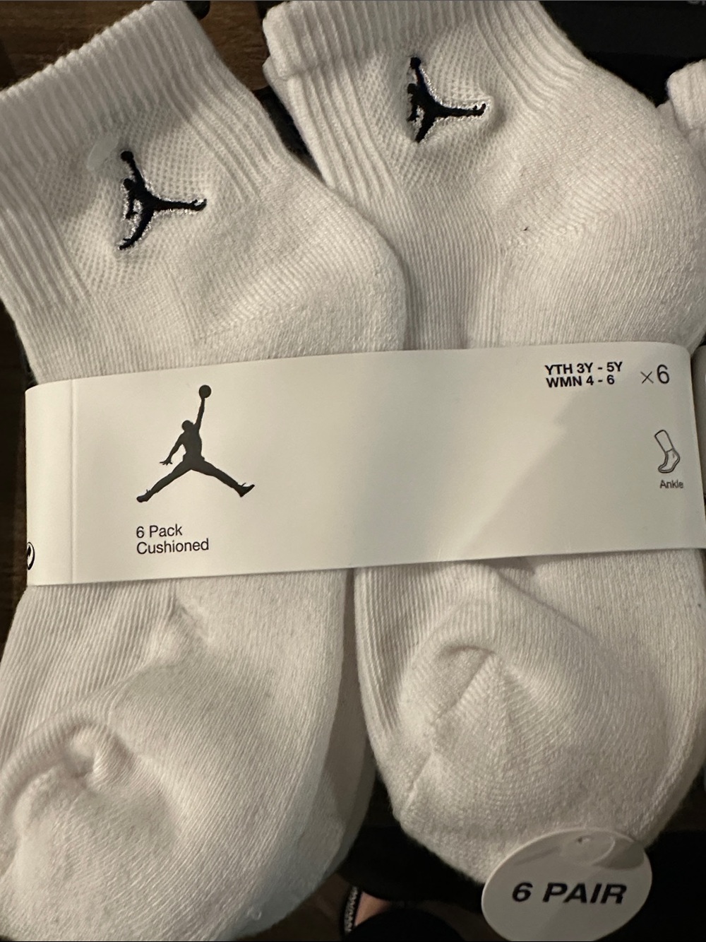 Jordan 6-Pack Cushioned Ankle Socks - White with Black Jumpman